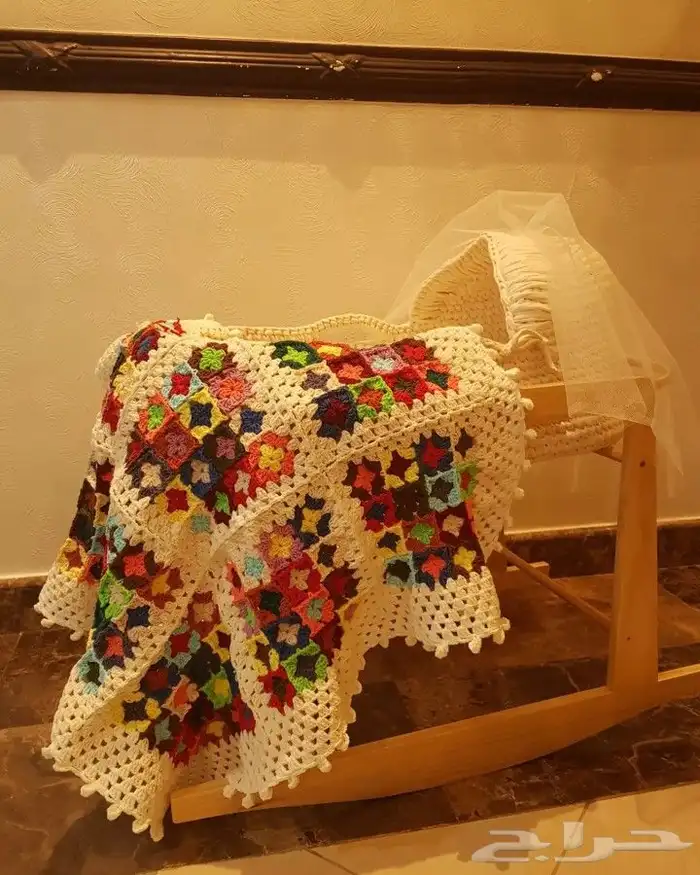 سرير اطفال شغل يدوي مع بطانية 0