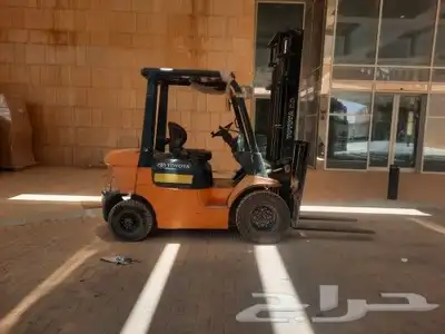 رافعه شوكيه فوركلفت للايجار 0508119399 2