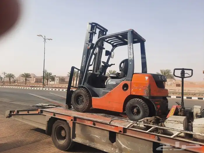 رافعات شوكيه فواركلفت للايجار 0508119399 2