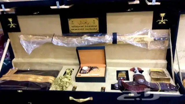 دروع تكريم مشالح سيوف أطقم هدايا 7