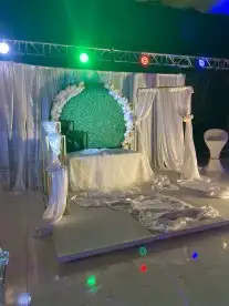 كوش افراح فقط ب 600 2