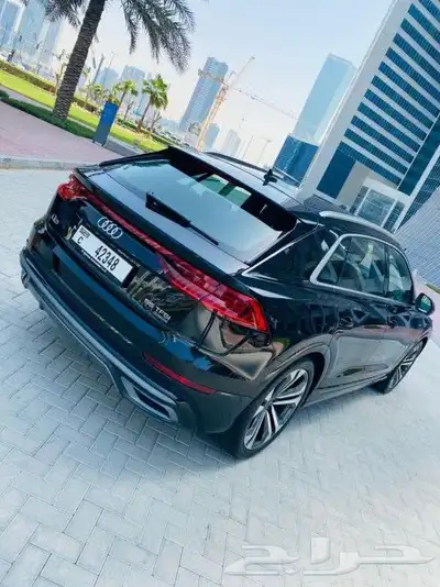 Audi Q8 2022 للايجار في دبي 1