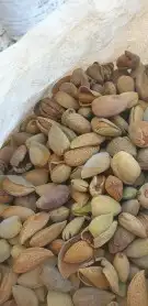 اللوز البلدي البجلي وزبيب الحماط والعنب المجف 2