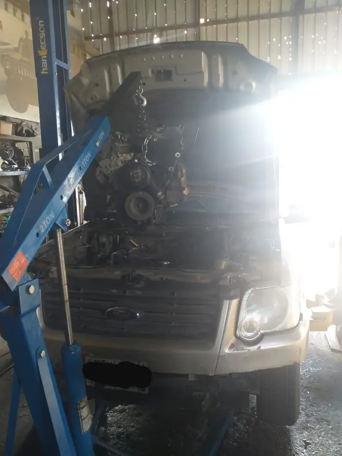 مختص صيانة اكسبلور مكاين قيرات 6