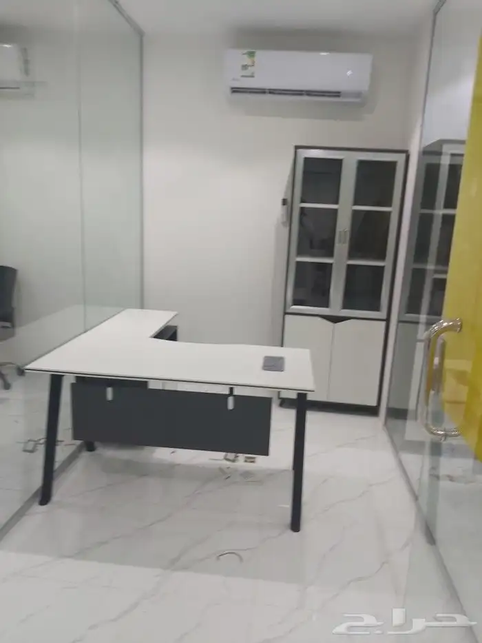 وحدات عمل او workstation بتصميم عصري 32