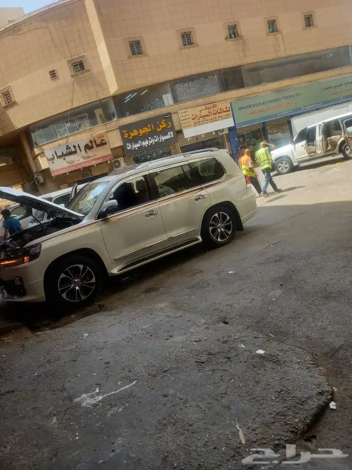 يواجد لديناجميع انواع الخطواط وراش الجنواط 10