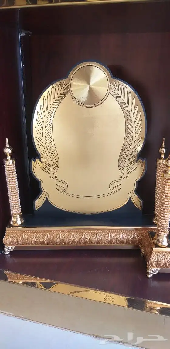 دروع تذكارية 34