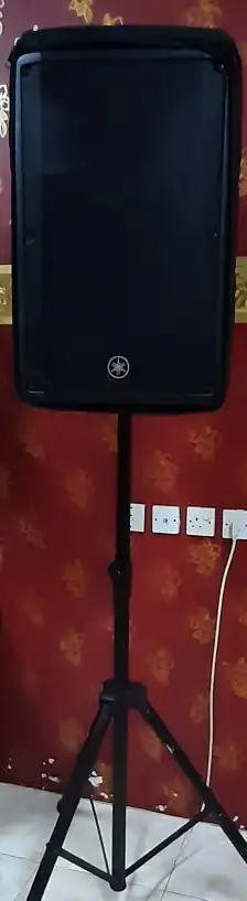 تاجير سماعات ياماها مونتاربو RCF 0
