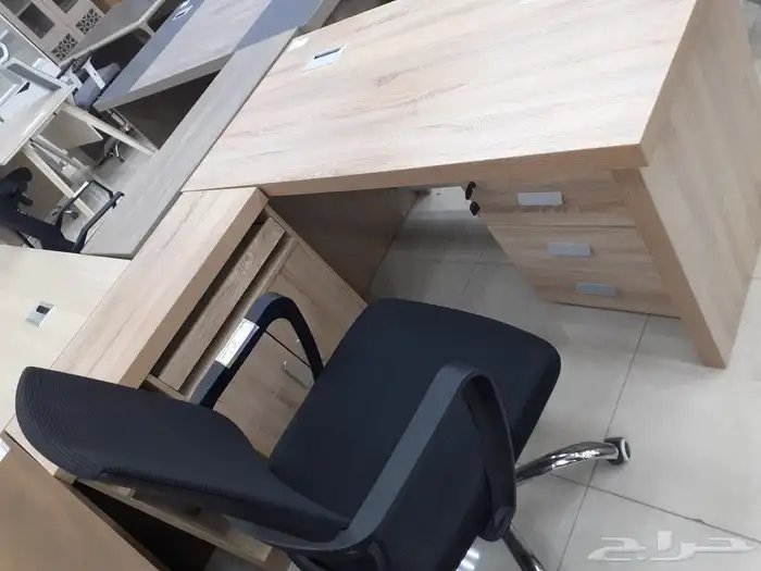 طاولات مكتبية 14