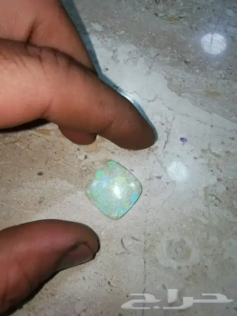 اوبال استرالي طبيعي قوس قزح مع شهادة 9