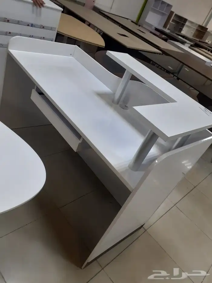 طاولات مكتبية 6