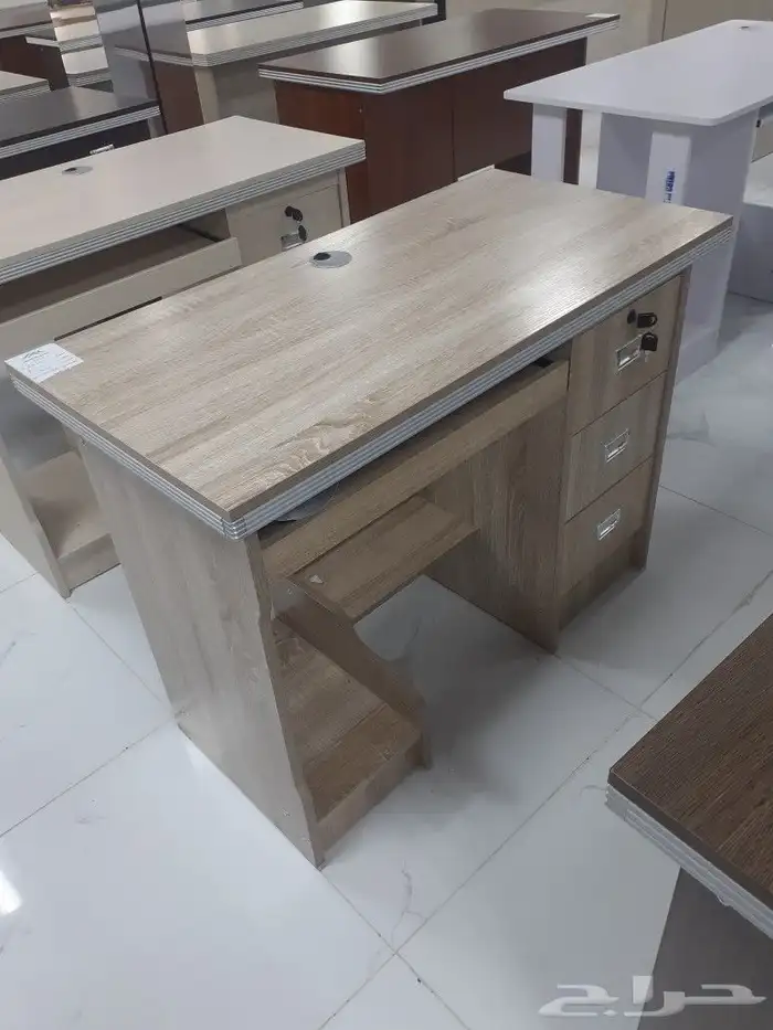 طاولات مكتبية 17