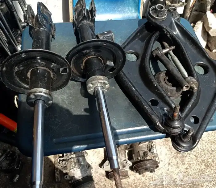 قطع غيار مستعمل 2