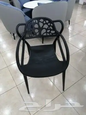 كراسي حديد وفايبر داخليه وخارجيه بالوانها 65