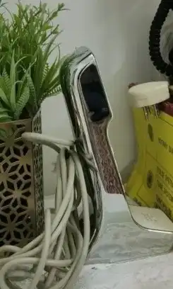 تلفون سويسري شحيح وقديم جدا وبحالة ممتازة 1