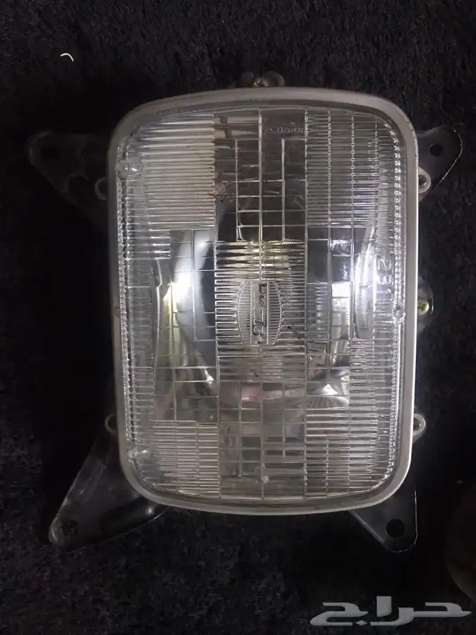 شمعة هايلوكس يمين اصلي وكالة 1