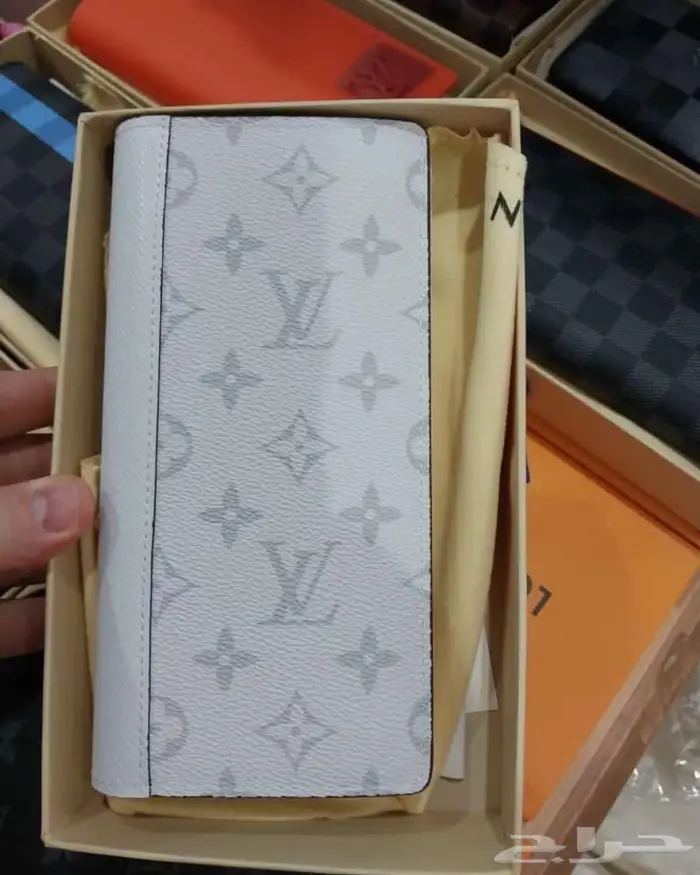 محفظة لويس فيتون 63