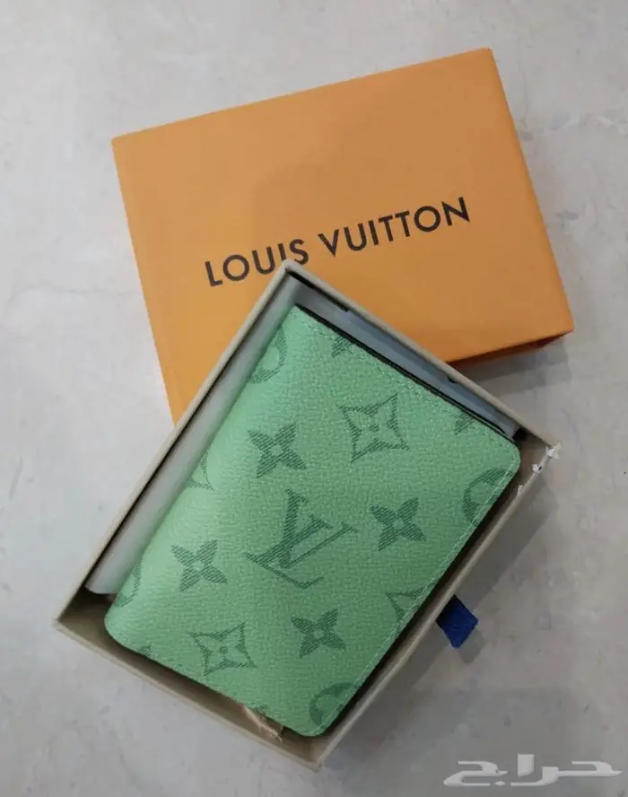 محفظة لويس فيتون 13