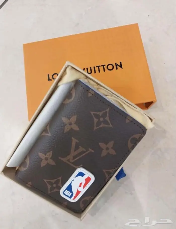 محفظة لويس فيتون 21