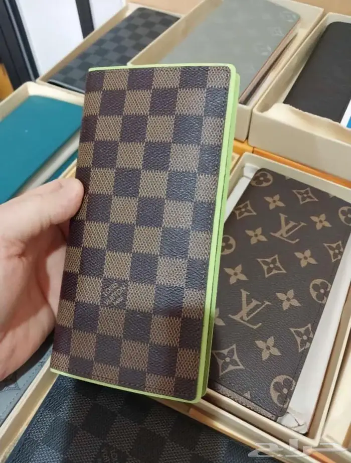 محفظة لويس فيتون 66