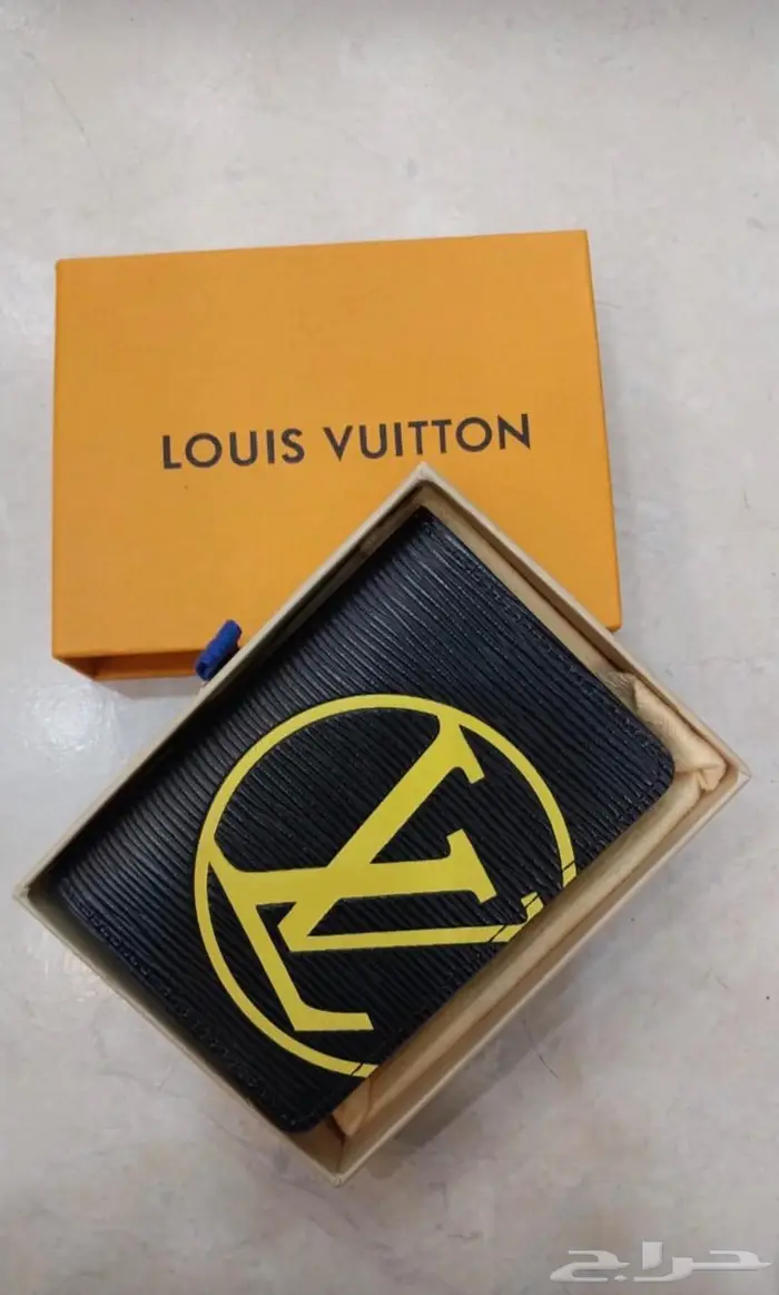 محفظة لويس فيتون 15