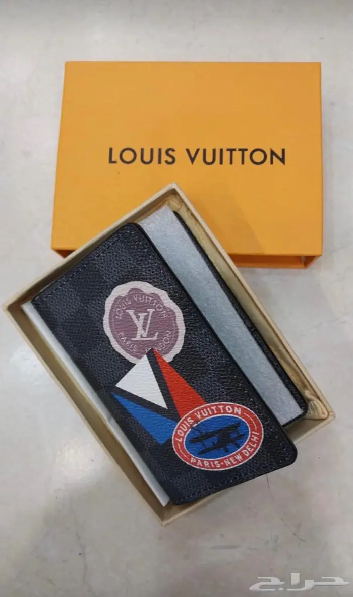 محفظة لويس فيتون 16