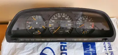 للبيع قطع 126 نظيفه جديد ومستعمل 30
