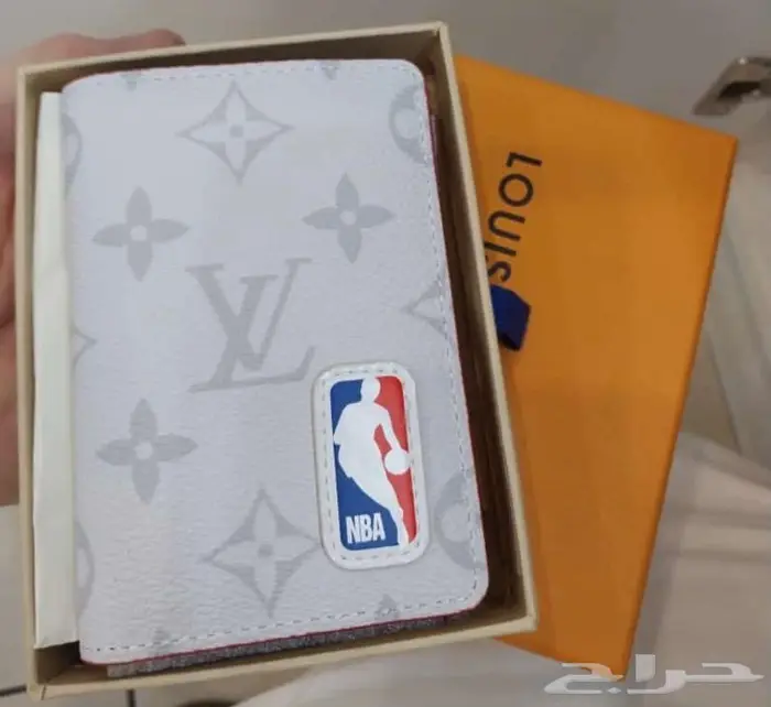 محفظة لويس فيتون 33