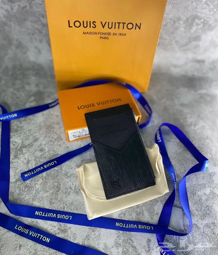 محفظة لويس فيتون 81