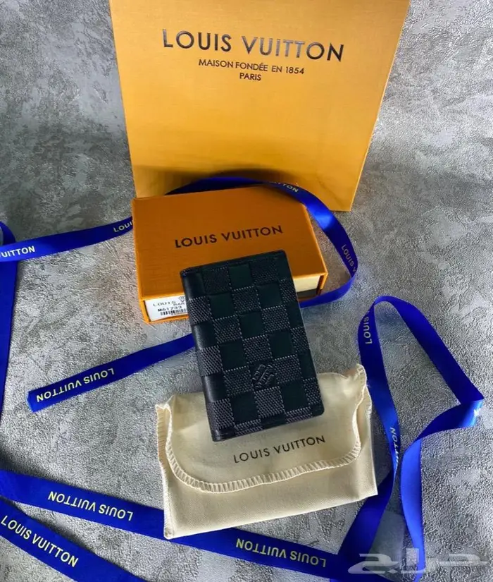 محفظة لويس فيتون 79