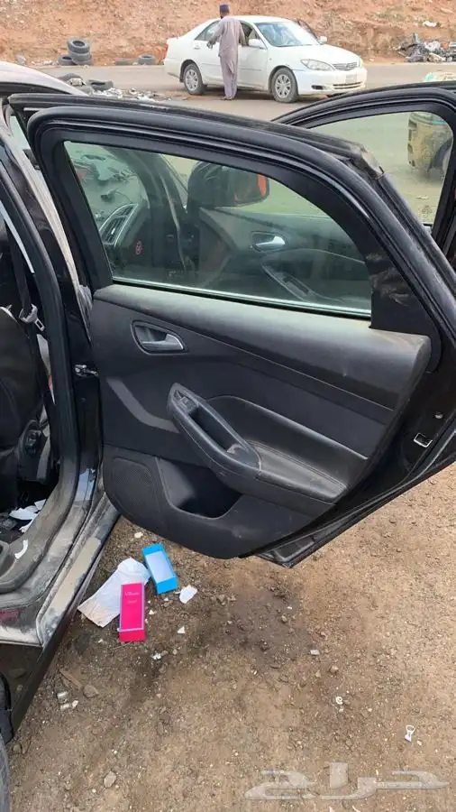 قطع غيار فورد فوكس 2014 4