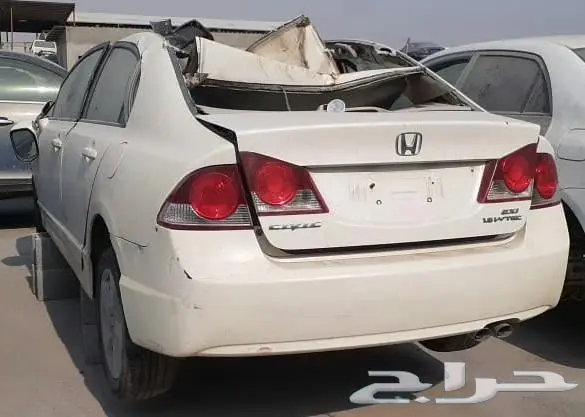 هوندا سيفك 2015 مصدوم تشليح ((قطع غيار فقط)) 2