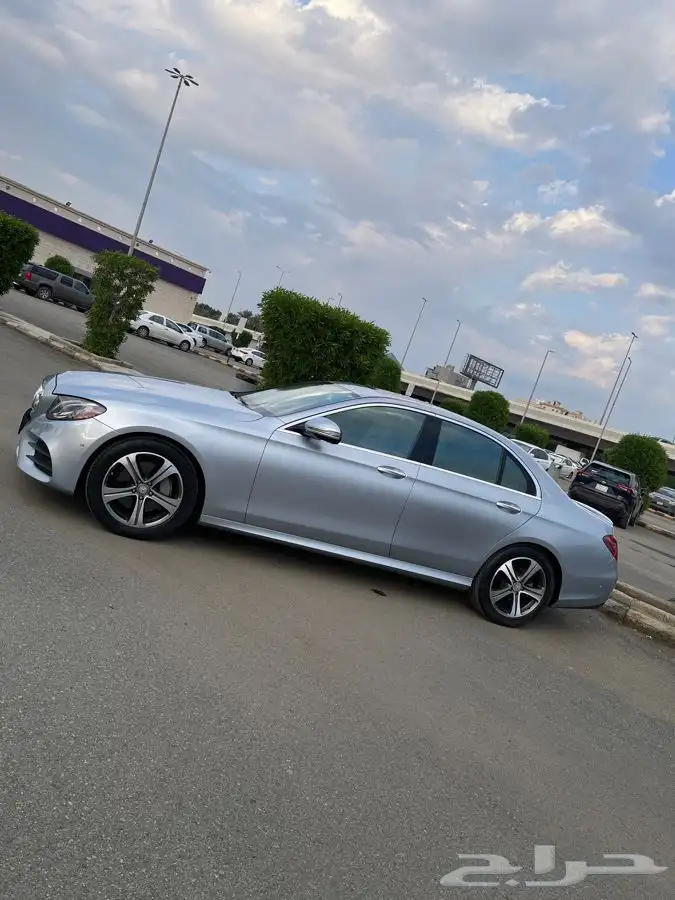 للبيع E300 موديل 2017 3