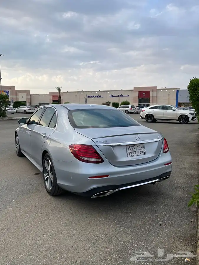 للبيع E300 موديل 2017 4