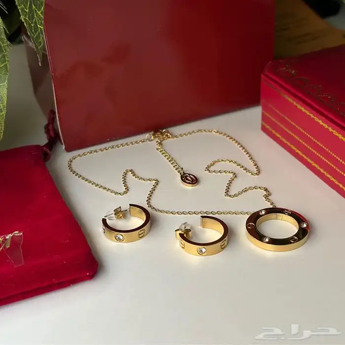 اساور كارتير_شنط جامعه Lv_كتابة الاسم (اساور _قلم _تعليقه) 2