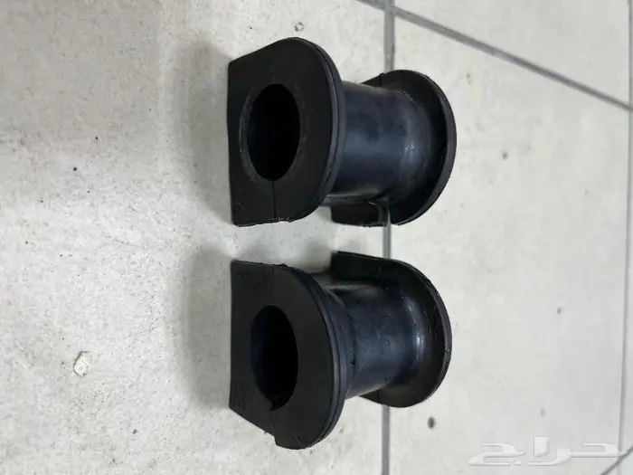 للبيع قطع غيار تويوتا هايلوكس موديل 2015 30