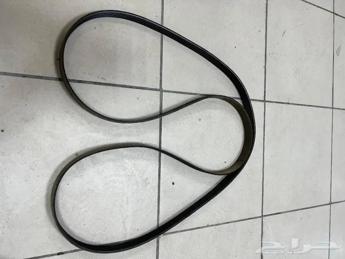 للبيع قطع غيار تويوتا هايلوكس موديل 2015 32