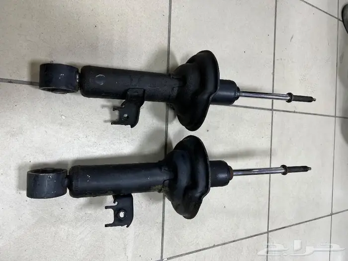 للبيع قطع غيار تويوتا هايلوكس موديل 2015 34