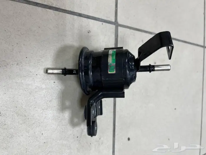 للبيع قطع غيار تويوتا هايلوكس موديل 2015 38