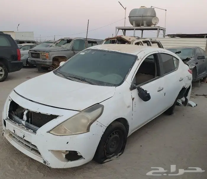 صني نيسان 2016 قطع غيار فقط. 1