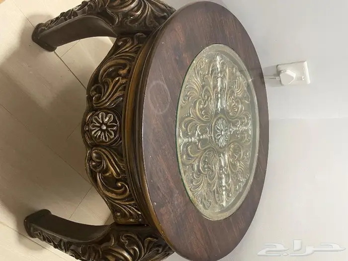 طاولات كلاسيك خشب بني 3
