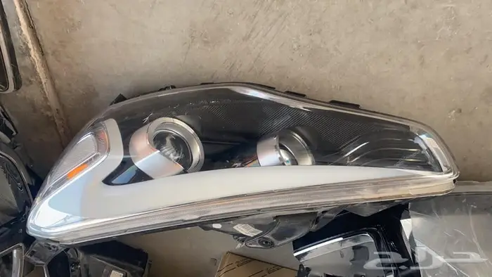 للبيع شمعات سيارات منوعه 48