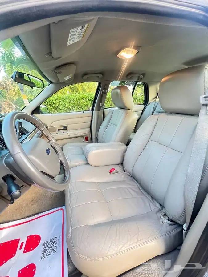 (مباع) فورد فكتوريا 2011 وكالة 43