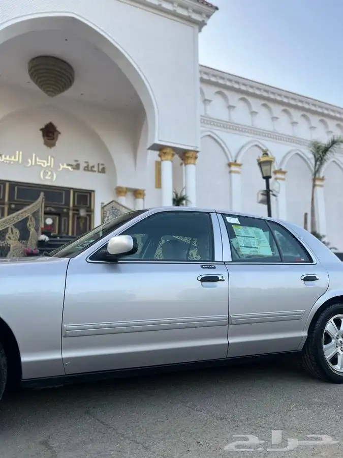 (مباع) فورد فكتوريا 2011 وكالة 21