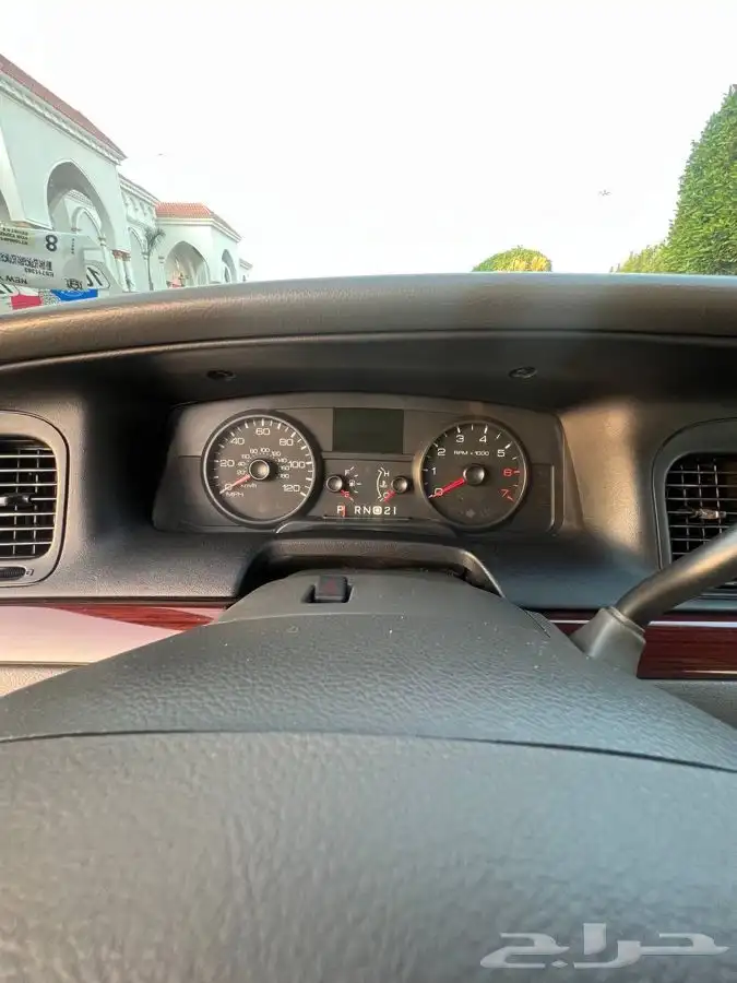 (مباع) فورد فكتوريا 2011 وكالة 48