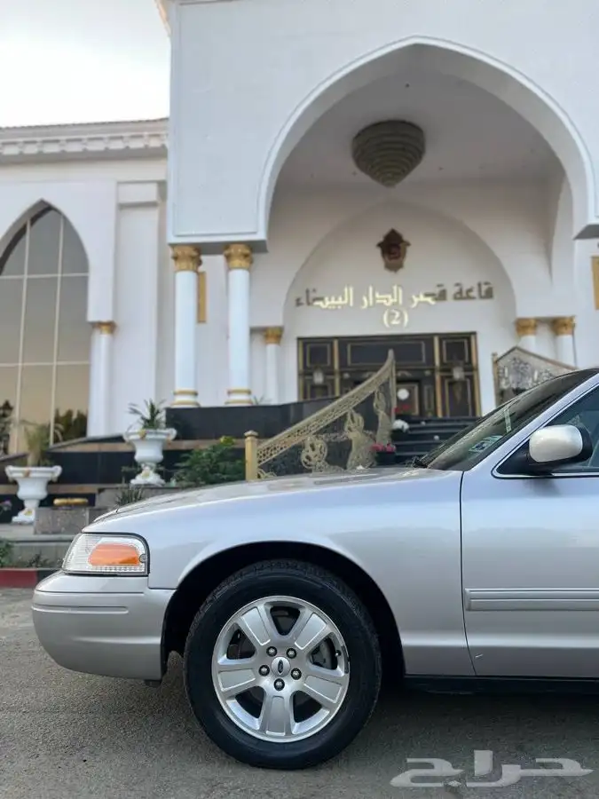 (مباع) فورد فكتوريا 2011 وكالة 19