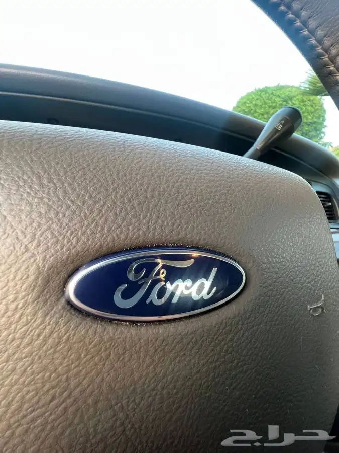 (مباع) فورد فكتوريا 2011 وكالة 46