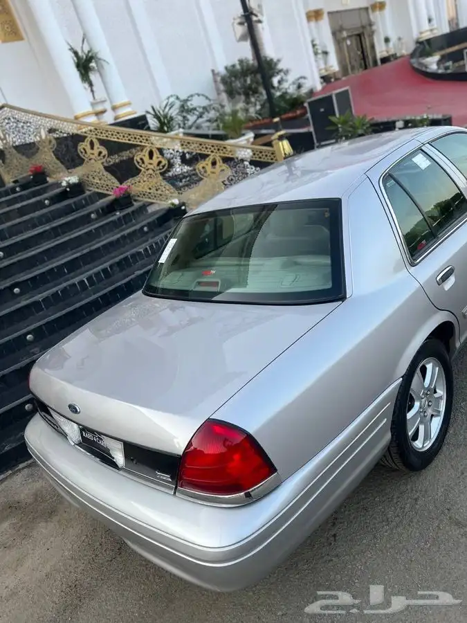 (مباع) فورد فكتوريا 2011 وكالة 30
