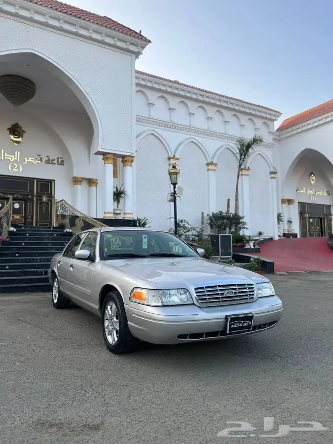 (مباع) فورد فكتوريا 2011 وكالة 1