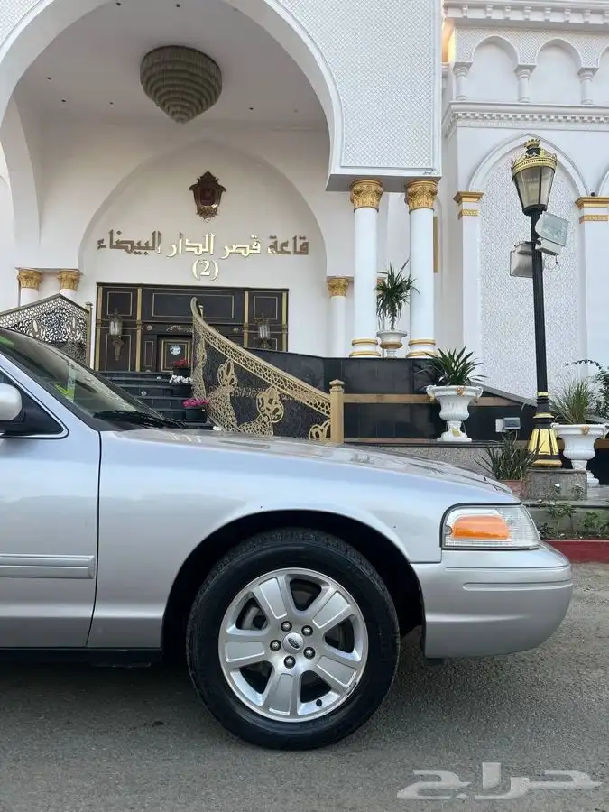 (مباع) فورد فكتوريا 2011 وكالة 27